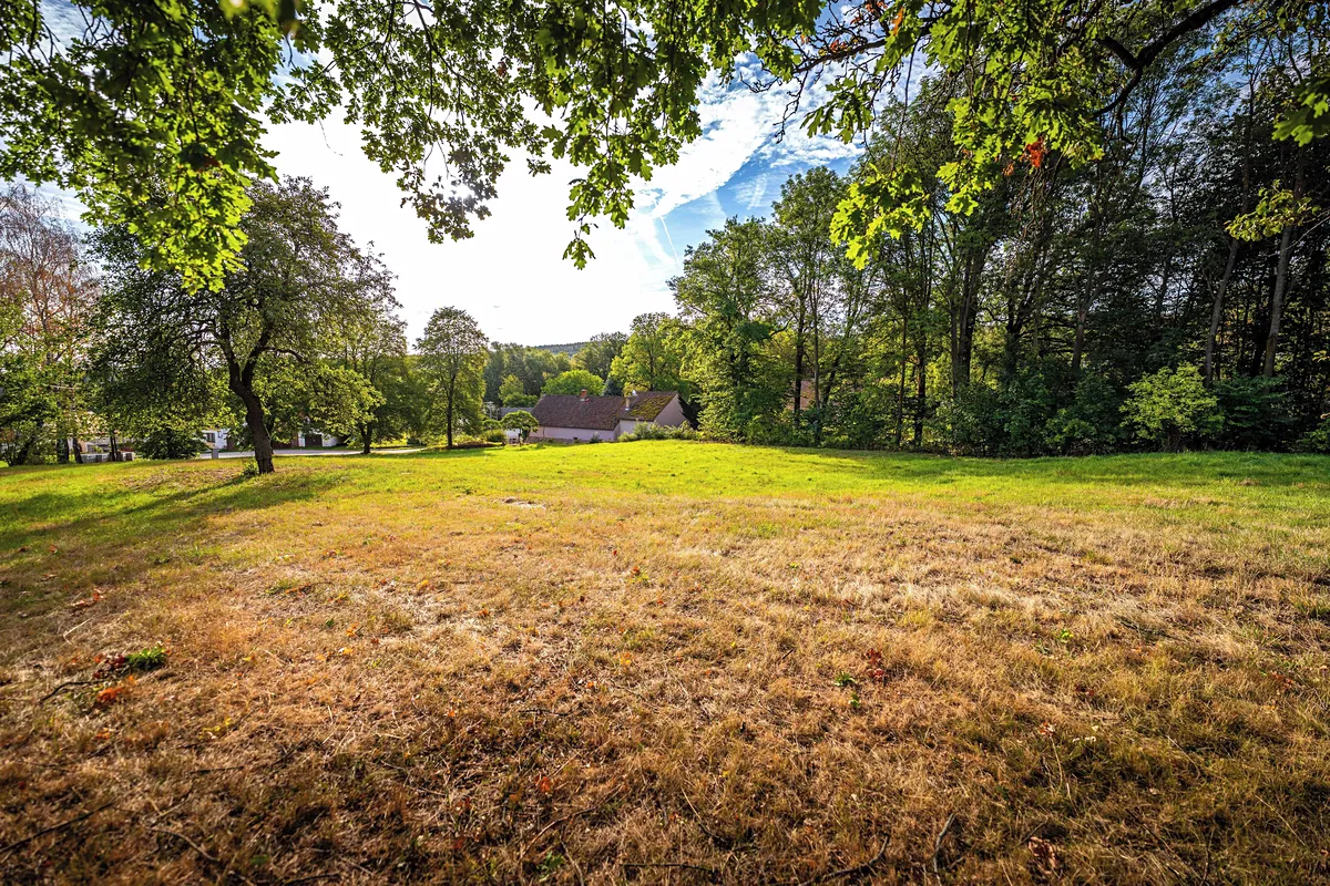 Prodej stavebního pozemku 4931 m²